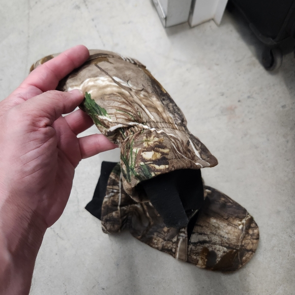 Camouflage Winter Gloves - Picture 6 of 7